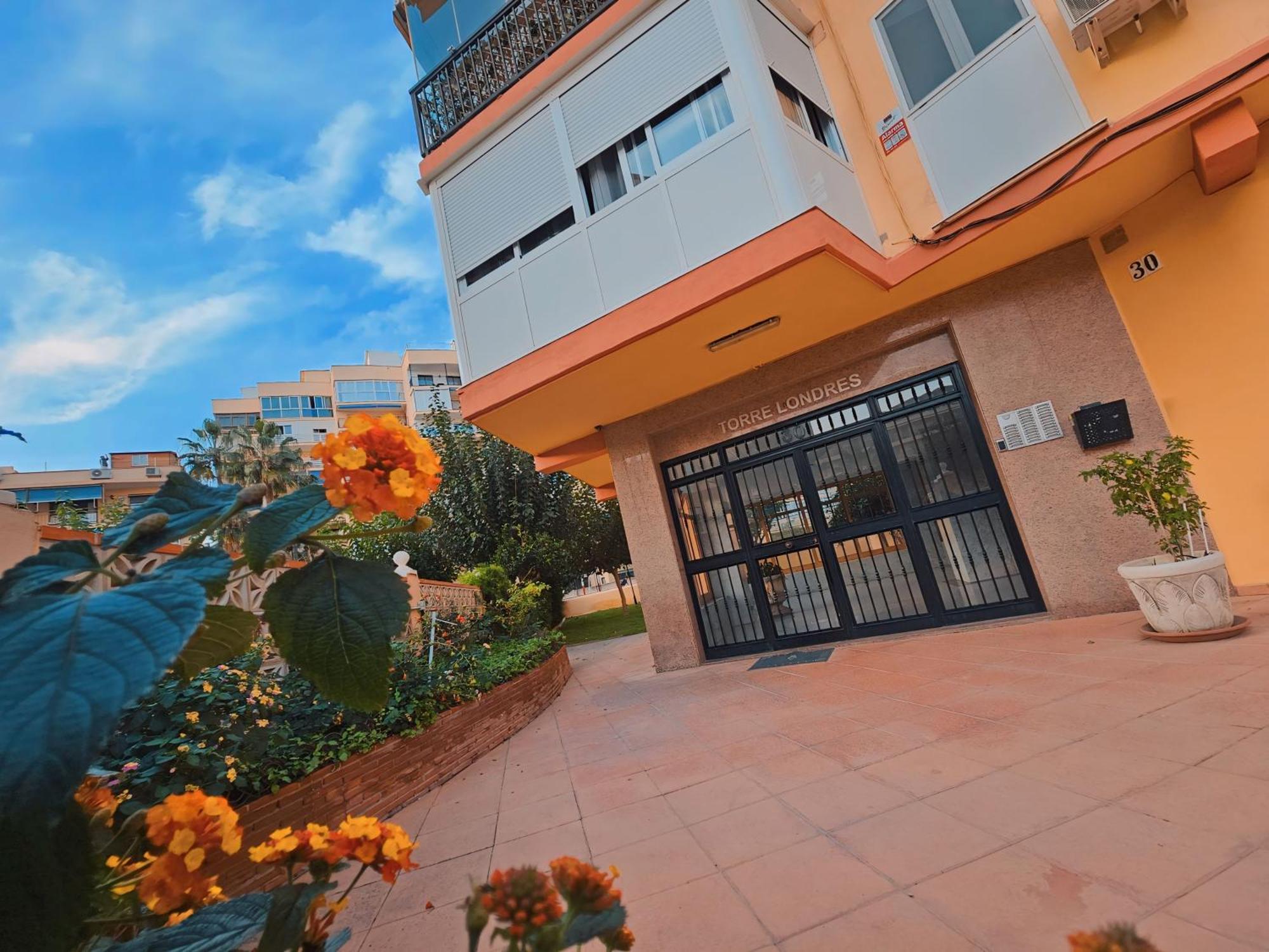 Apartamento Paseo Maritimo De Playamar Torremolinos Ngoại thất bức ảnh