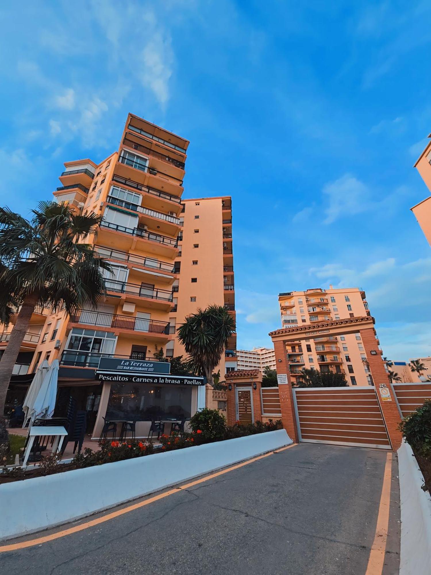 Apartamento Paseo Maritimo De Playamar Torremolinos Ngoại thất bức ảnh